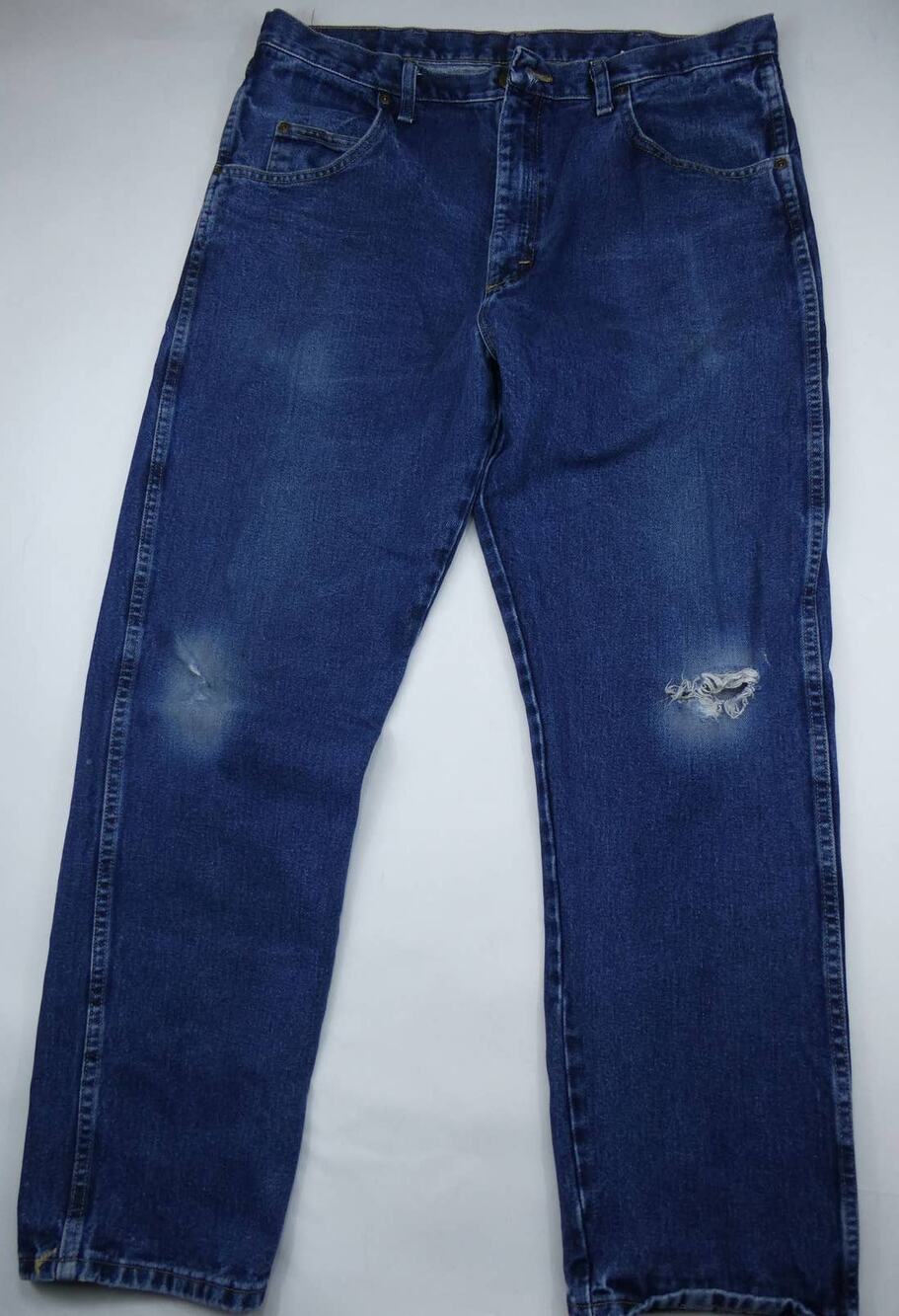 WRANGLER Rugged Wear jeans, classic fit, 38x32, broken in